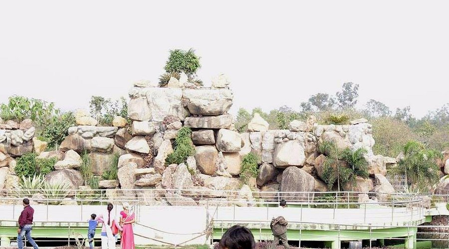 Open-air museum in Raipur showcasing Chhattisgarh’s rich tribal heritage and traditions.