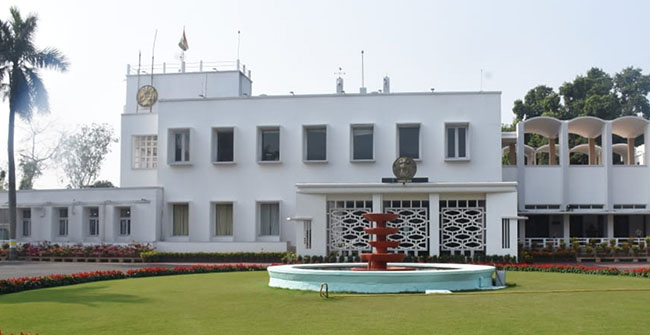 Raj Bhavan gardens, scenic places to visit in Bhubaneswar for photography.
