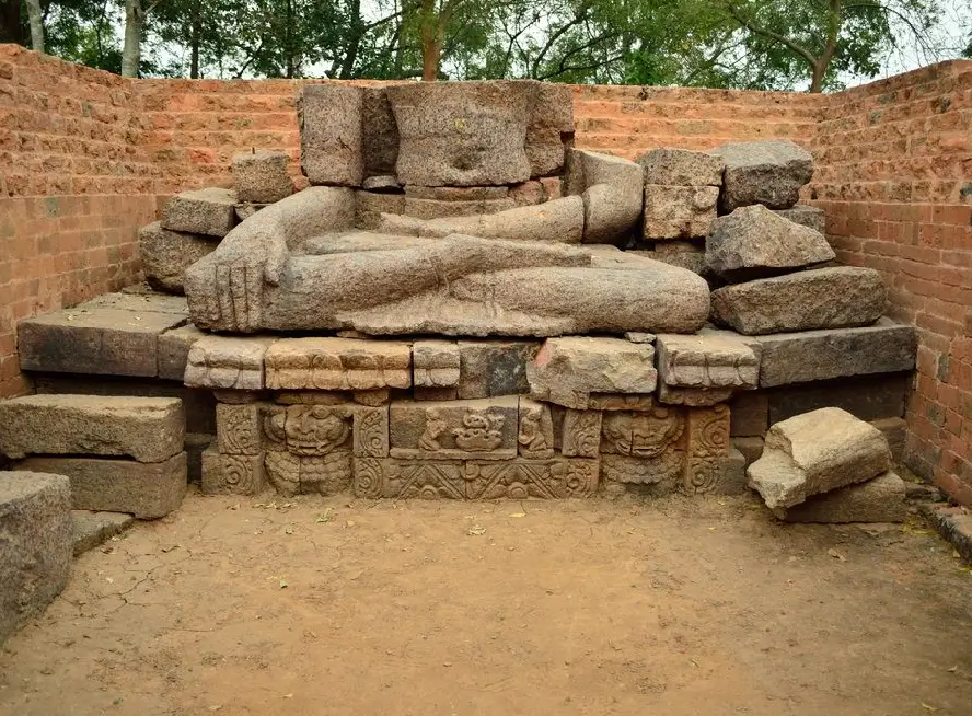 Ratnagiri & Lalitgiri near Bhubaneswar, ancient Buddhist archaeological sites