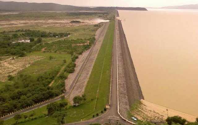 Famous for textiles, Hirakud Dam, and vibrant markets.