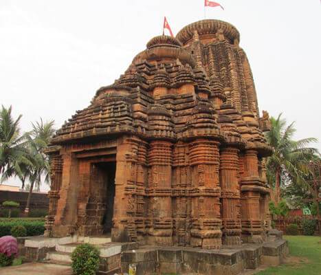 A beautiful temple with extraordinary architecture in Silchar