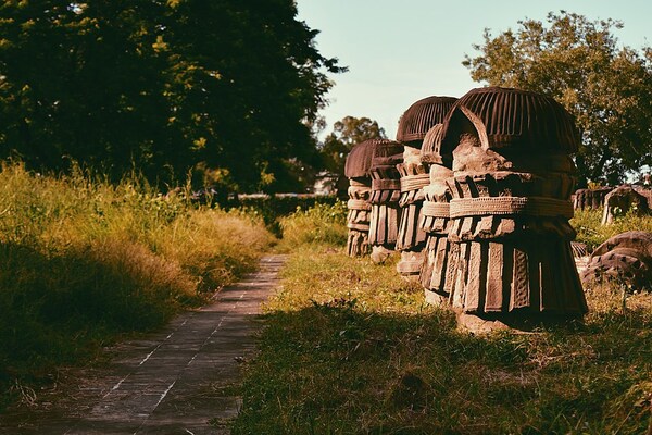 Has the most prominent historical sites of Dimapur