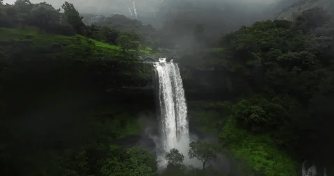 A serene lakeside hill retreat, Bhandardara is known for its natural beauty.