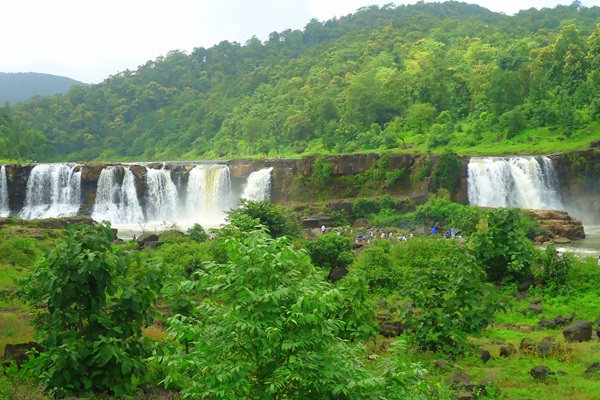 The beautiful hill station of Saputara is a key part of West India's Famous Hill Stations.