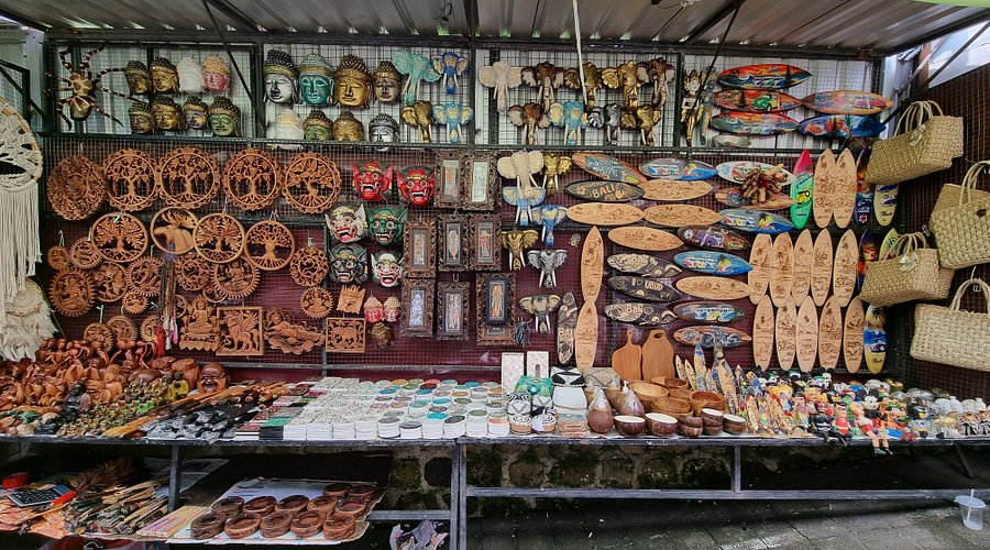 The busy and vibrant Arthanari Market in Coimbatore.