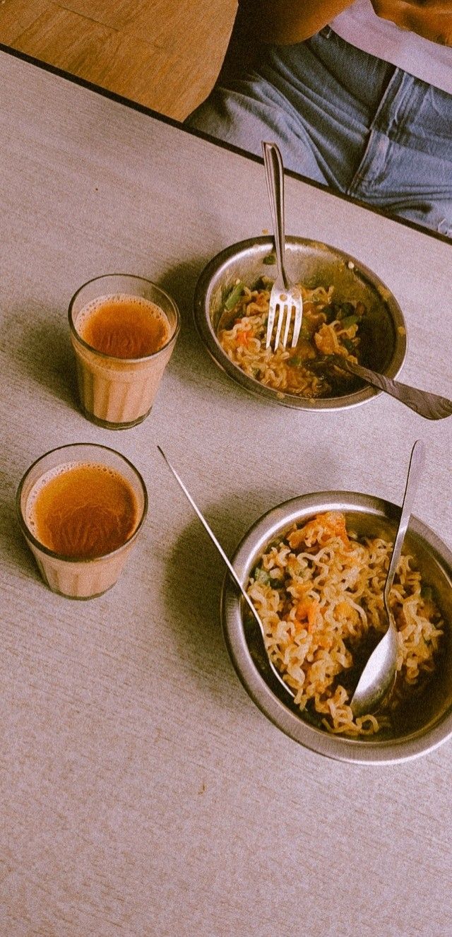 Kasauli a steaming plate of Maggi and a cup of chai at a local Kasauli stall.