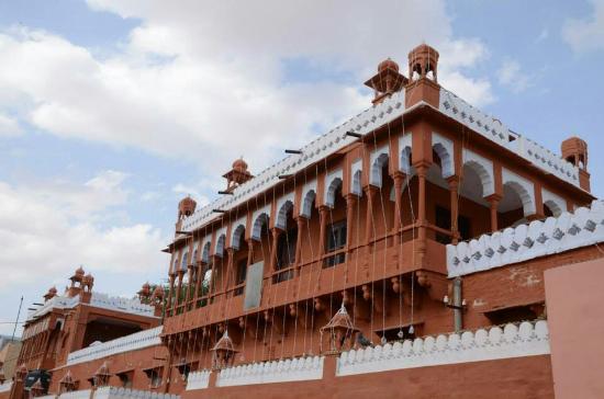 Golden sand dunes and desert landscape in the Mahajan area.