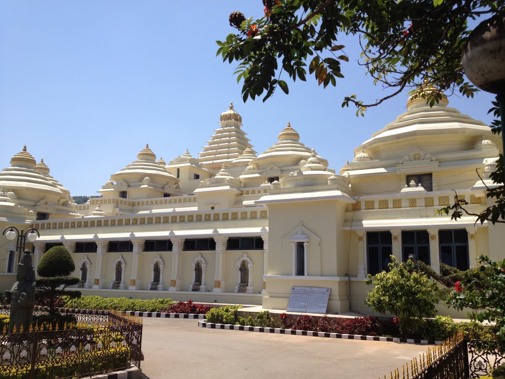 Sri Venkateswara Museum, showcasing temple history and artifacts, a cultural place to visit in Tirupati.