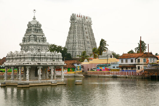 Suchindram Temple, an ornate temple known for its musical pillars and large statue.