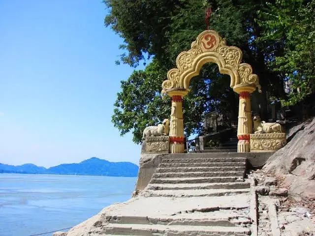 Northeast India's Temple has a significance in both spiritual and beauty part.