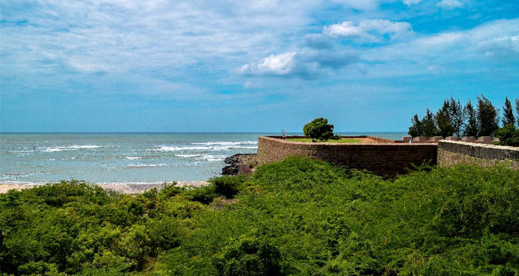 Vattakottai Fort, a small coastal fort with views of the sea.