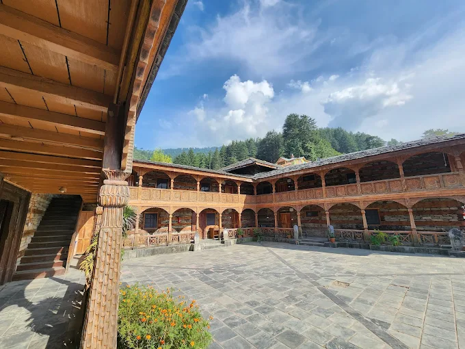 This place has a beautiful ambience and structure