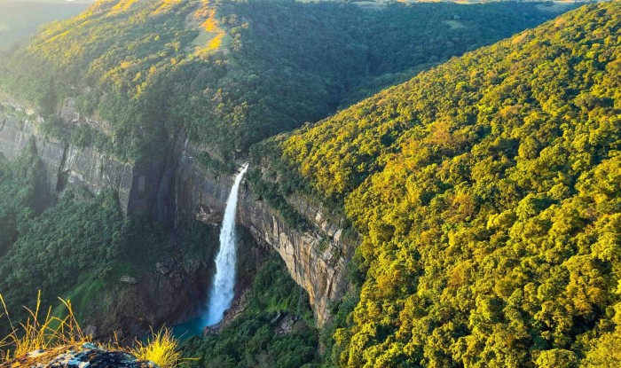 The waterfalls in Northeast India attracts most of the tourist.