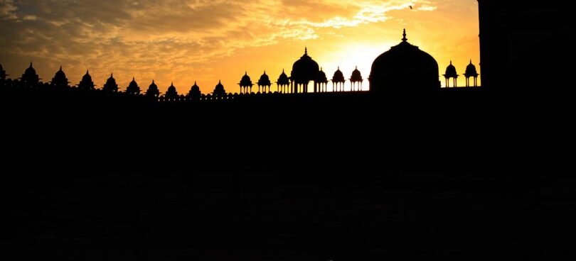 The sunset in Fatehpur sikri is beautiful