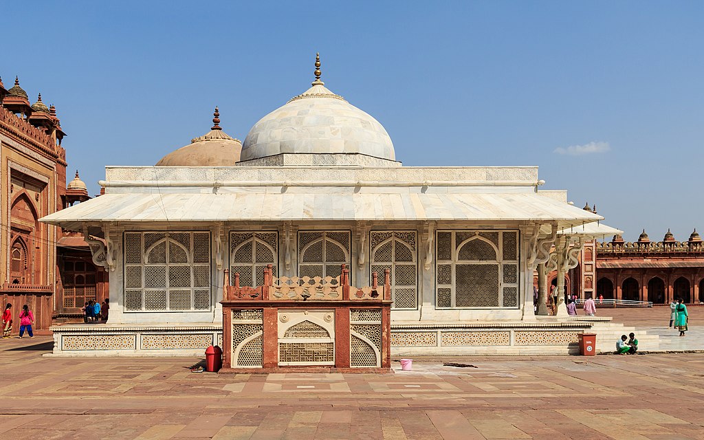 This place of visited by many devotees in Fatehpur Sikri