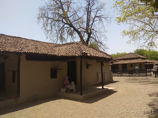 A key place to visit in Champaran is Bapu Kuti, the historic cottage where Mahatma Gandhi stayed during the 1917 Satyagraha.