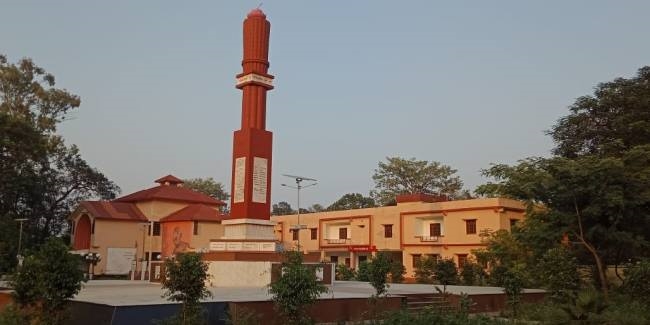 The Champaran Satyagraha Memorial in Motihari is a top place to visit in Champaran for learning about Gandhi's first movement.