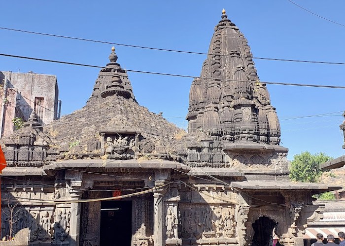 The underground Kapaleshwar Temple, a unique Shiva temple to visit in Nashik.
