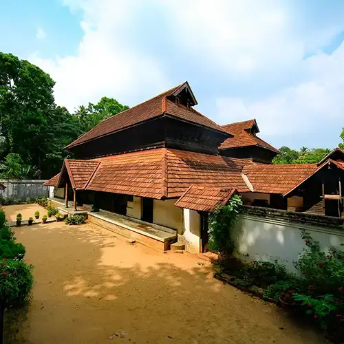 Traditional architecture of Krishnapuram Palace, a must-visit place in Kollam for its famous mural.