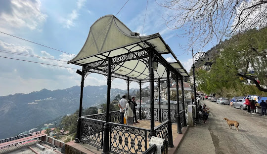 Mall road is the heart of Mussoorie