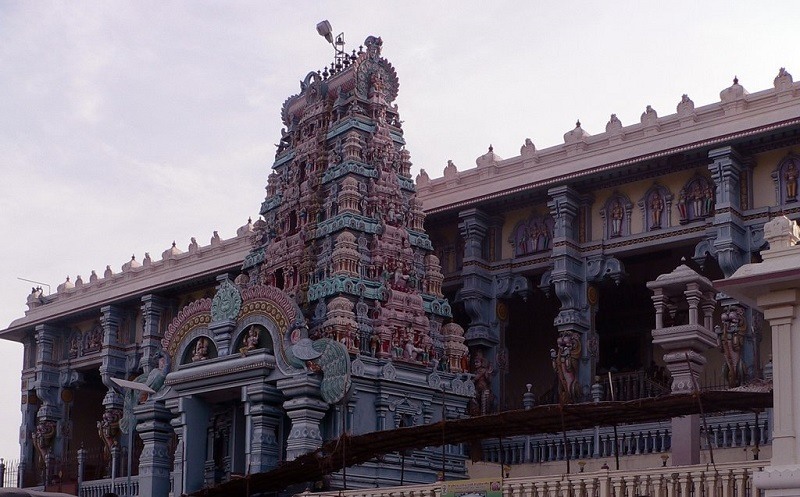 The hilltop Ratnagiri Murugan Temple with steps leading up to it near Vellore.