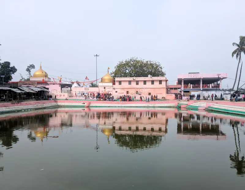 For panoramic views, the hilltop Someshwar Nath Temple is a beautiful spiritual place to visit in Champaran.