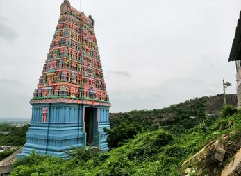 Hilltop view of the Tiruttani Subramanya Swami Temple.