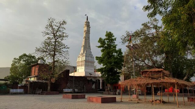 Bharat Koop, the holy well of sacred waters, an important pilgrimage place to visit in Chitrakoot.