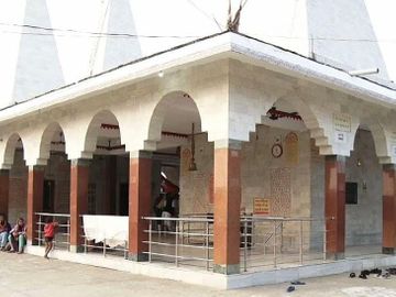 Haleshwar Sthan, the ancient Shiva temple and historic religious place to visit in Sitamarhi.