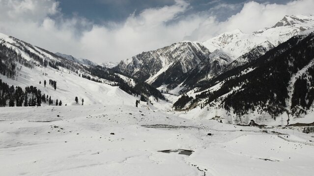 Thajiwas Glacier, a stunning icy landscape and primary place to visit in Sonmarg.