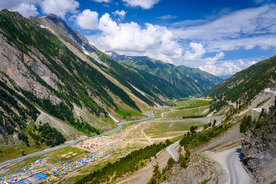 The high-altitude mountain pass of Zoji La on the route to Sonamarg.