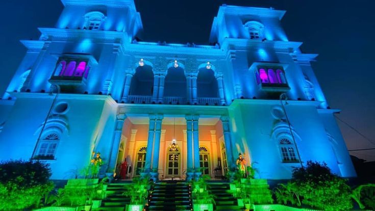 It has a beautiful architecture