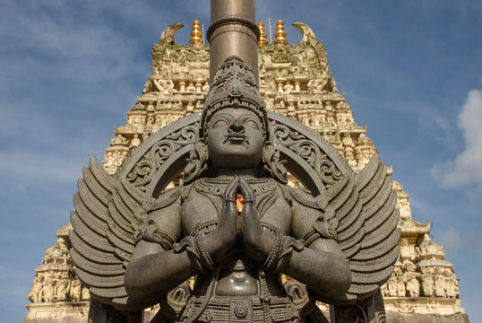 Ornate stone carvings at Chennakesava Swamy Temple, an architectural temple place to visit in Amaravati.