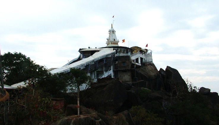 The hilltop temple of Maa Bamleshwari in Dongargarh.