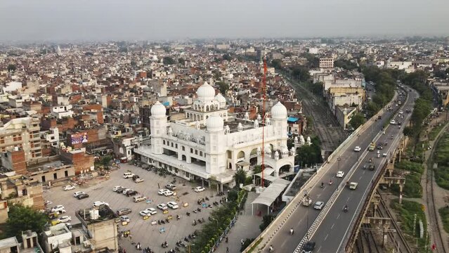 The historic gateway of Gurdwara Dukh Niwaran Sahib in Ludhiana, a sacred Sikh shrine known for relieving suffering.
