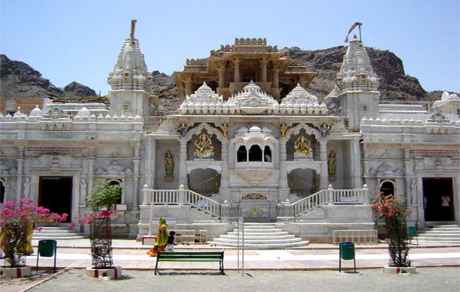 The modern marble facade of the Jain Temple (Sector 6), a peaceful place to visit in Bhilai.