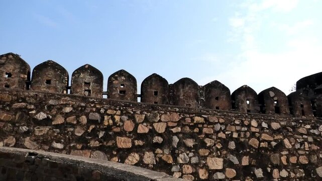 Jhansi Fort, the imposing 17th-century structure dominating the skyline of Jhansi.