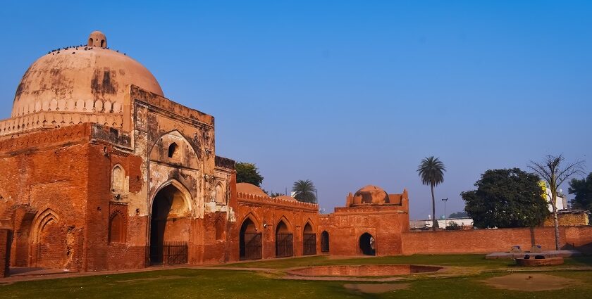 Kabuli Bagh Mosque in Panipat, a Mughal-era mosque built by Emperor Babur in 1527 to commemorate his victory.
