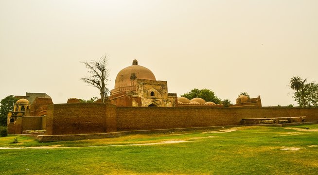 places to visit in panipat kabuli bagh mosque built by emperor babur