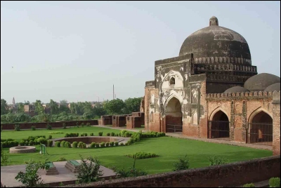 Panipat Museum exterior showcasing exhibits on the three historic battles of Panipat fought in 1526, 1556, and 1761.