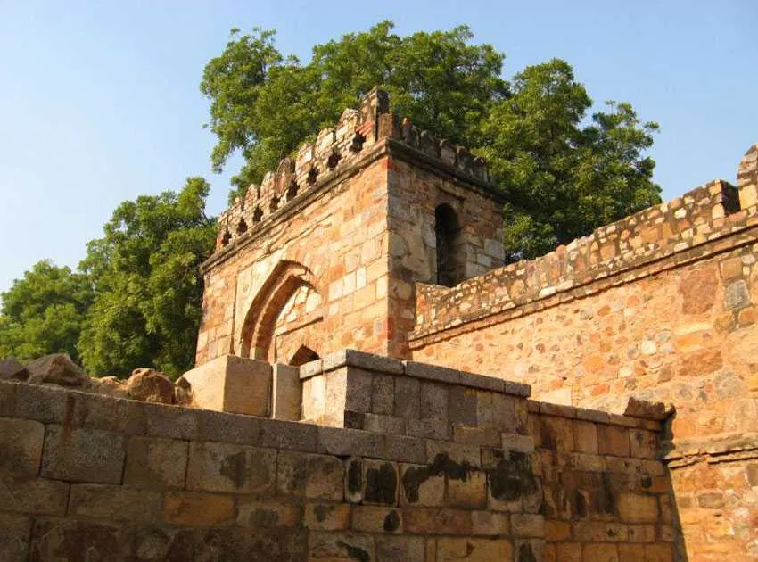 The imposing walls of Lodhi Fort, a 15th-century historical monument near Ludhiana.