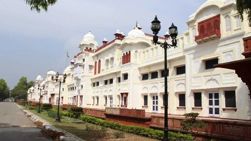 Moti Baug Garden, a beautifully landscaped public park and peaceful place to visit in Junagadh.