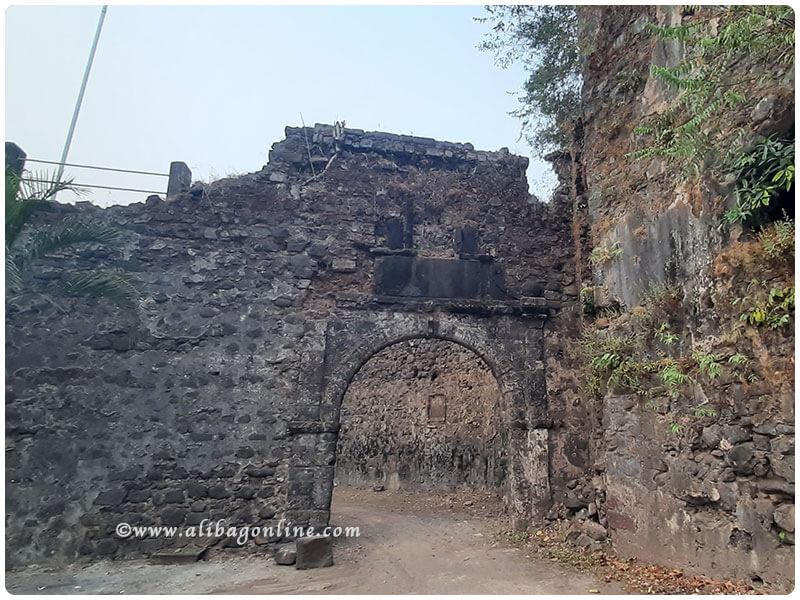 Ruins of Revdanda Fort by the coast, a historic Portuguese place to visit near Alibag.