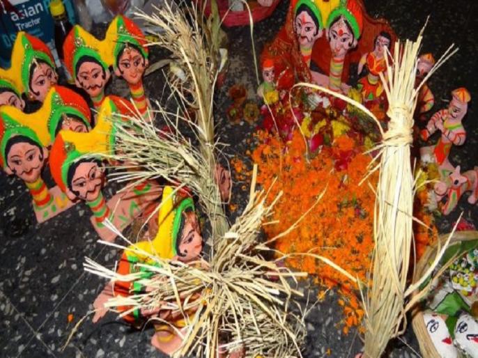 Siblings celebrating the brother-sister festival of Sama-Chakeva, cultural rituals of Bihar.