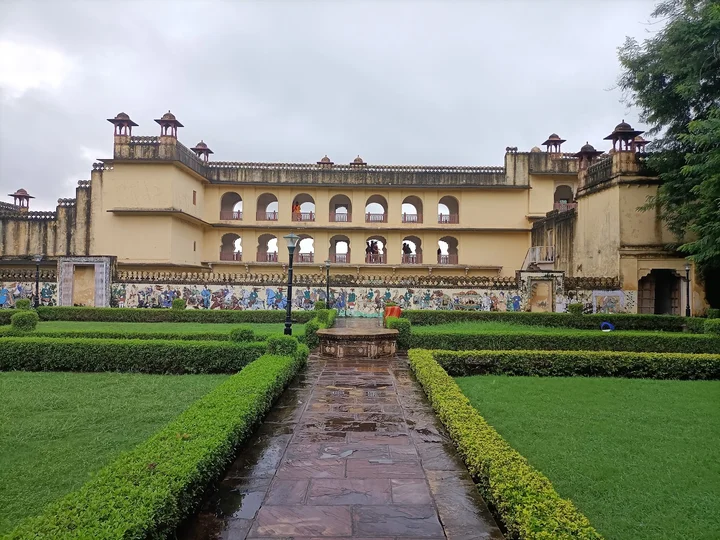 places to visit in kota abheda mahal frescoes heritage building