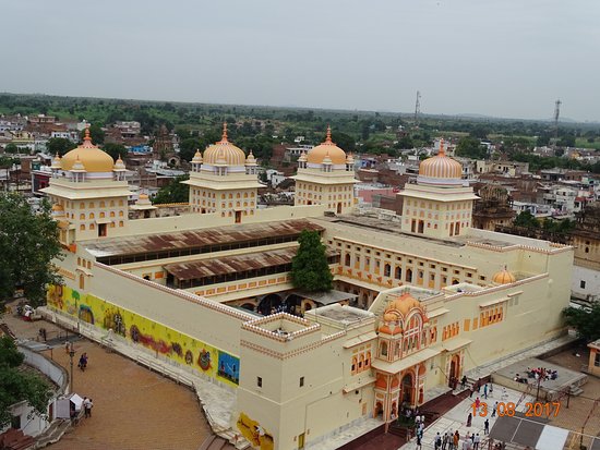 Devotees attending the mesmerizing evening aarti at Ram Raja Temple in Orchha.