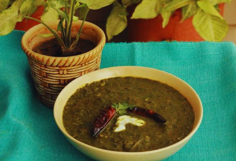 A traditional Garhwali dish of black gram dal, rich in protein and earthy flavors.