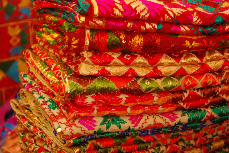 Phulkari embroidery and handicrafts shopping in Patiala markets