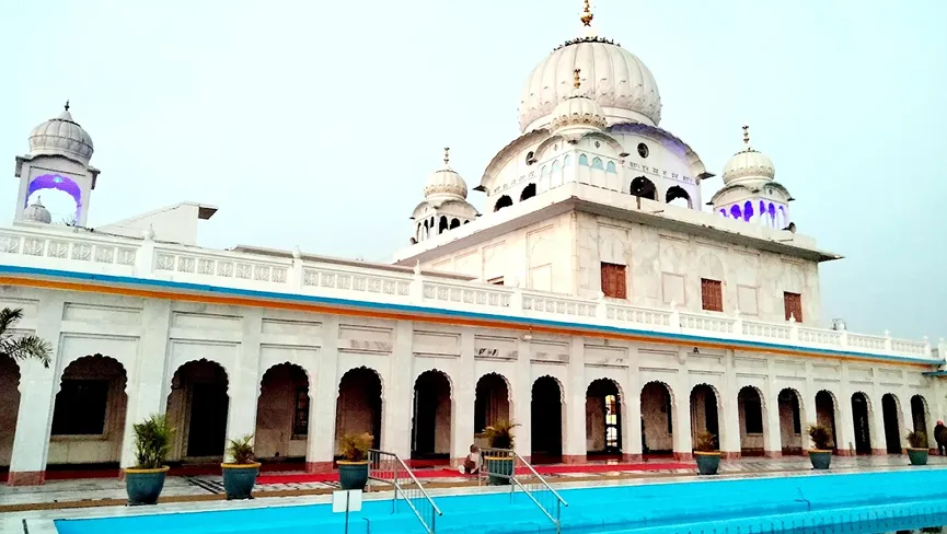 The sacred Gurudwara Jyoti Sarup in Sirhind, a spiritual place to visit in Patiala.