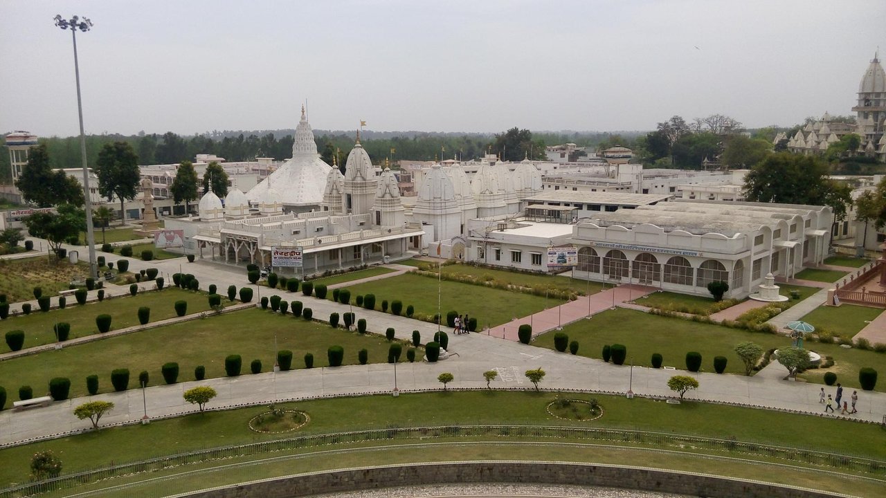 Jambudweep Jain temple replica near Meerut, a sacred pilgrimage site in Hastinapur.